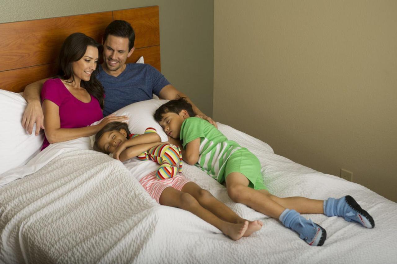 Woodspring Suites Conroe Exteriér fotografie